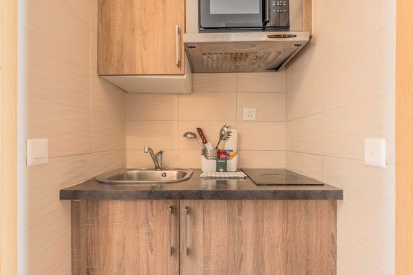 Modern appartement voor 4 personen in het hart van Genève - thumbnail 3
