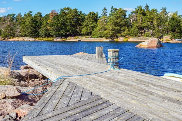 Vrijstaand vakantiehuis op landtong met zeezicht bij Oskarshamn - thumbnail 4
