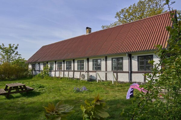 Vrijstaand vakantiehuis op het Deense platteland bij Vestermarie, 88m² - thumbnail 1
