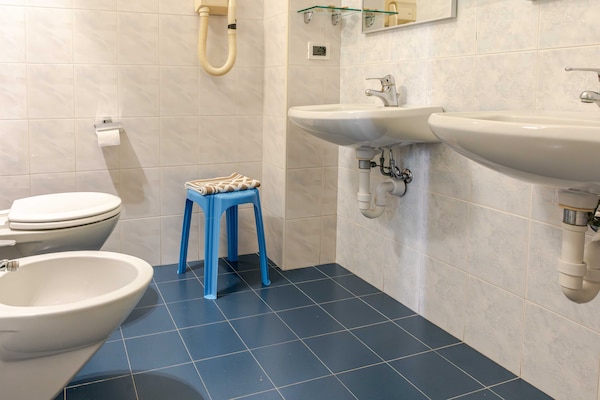 Compact vakantiehuis in Ventimiglia, vlakbij zee en Côte d'Azur - thumbnail 6