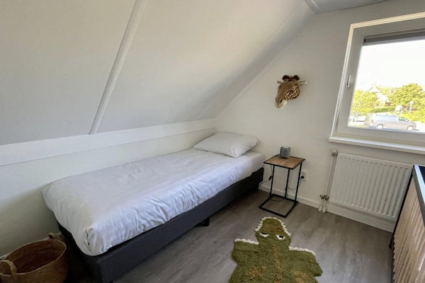 Kindvriendelijke watervilla voor 5 personen in Medemblik - thumbnail 4