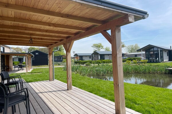 Tiny House West-Graftdijk: speels verblijf aan de rand van de Beemster - thumbnail 5
