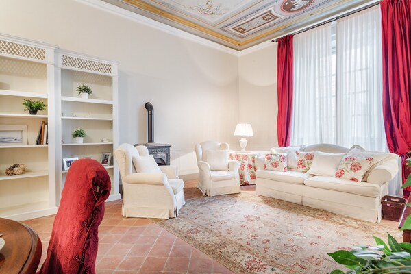 Historisch appartement in centrum Lucca, aan golfbaan met 2 slaapkamers - thumbnail 6