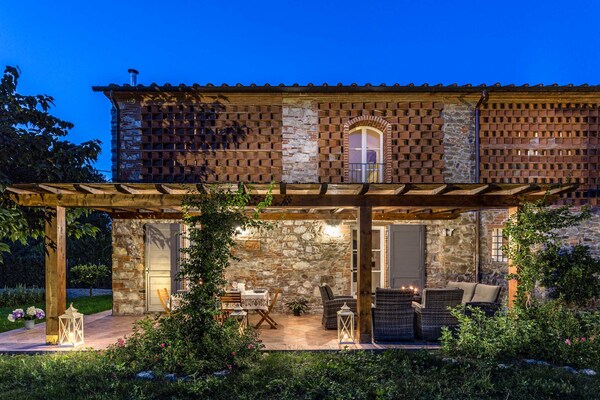 Villa sul Fiume: Luxe boerderij aan rivier bij Lucca, 8 pers., zwembad - thumbnail 2