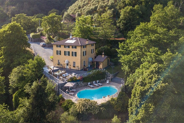 Authentieke 17e-eeuwse Toscaanse villa met zwembad bij Camaiore voor 16 personen - thumbnail 2