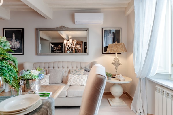 Romantisch appartement in hartje Lucca met geheime tuin en luxe keuken - thumbnail 5