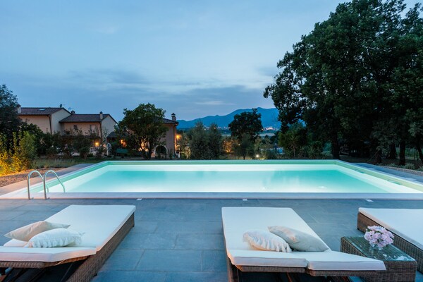 Cà Uvenere: Elegante villa met privézwembad aan de Toscaanse golfbaan - thumbnail 2