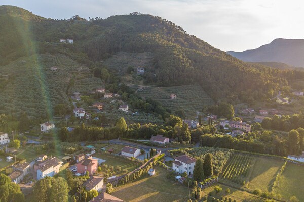 Villa Magnolie: Stijlvolle familievilla met panoramisch uitzicht bij Lucca - thumbnail 5