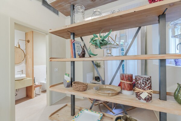 Luxe appartement met privétuin aan Piazza San Giovanni in Lucca - thumbnail 2