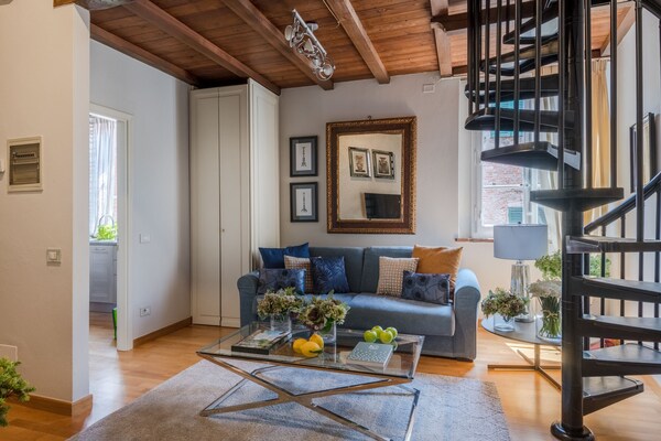 Historisch appartement in kunstwijk Lucca met modern comfort - thumbnail 3