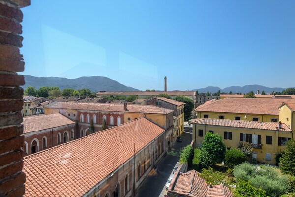 Horizon Vista Penthouse: Luxe verblijf aan de golfbaan in centrum Lucca - thumbnail 2