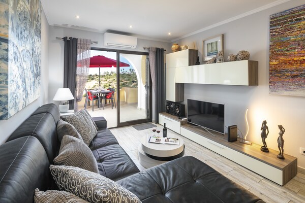 Appartement in Carvoeiro: 1 km van golfbaan en direct aan het strand - thumbnail 1