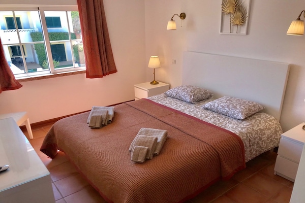 Aan het strand: Ruim vakantiehuis voor 6 personen in Benagil - thumbnail 4