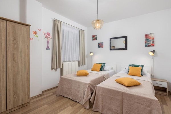 Familie-appartement met tuin op 350 meter van strand in Kraljevica - thumbnail 5