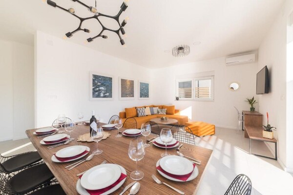 Aan zee: Luxe villa op Pag voor 10 personen met zwembad - thumbnail 6