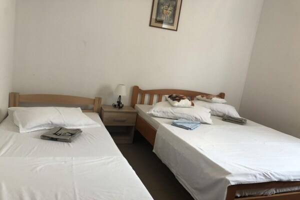 Knus appartement met zeezicht en terras op 200m van strand in Omis - thumbnail 6