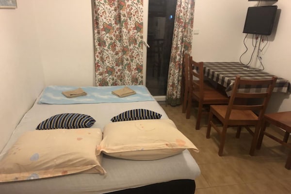 Knus appartement vlakbij zee in Omis – terras, wifi en parkeren - thumbnail 6