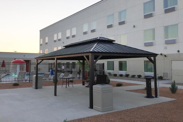 Comfortabel appartement met 2 queensize bedden in Midland, TX - thumbnail 3