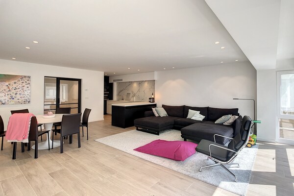 Licht appartement op 1e verdieping met balkon, vlakbij zee en strand - thumbnail 1