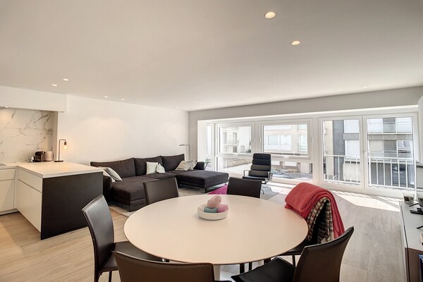 Licht appartement op 1e verdieping met balkon, vlakbij zee en strand - thumbnail 3