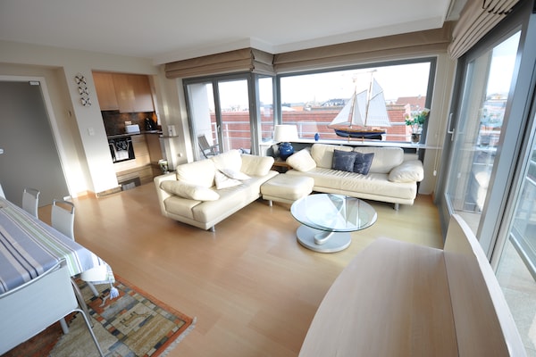 4-persoons hoekappartement met zeezicht en terras in Knokke-Heist - thumbnail 1