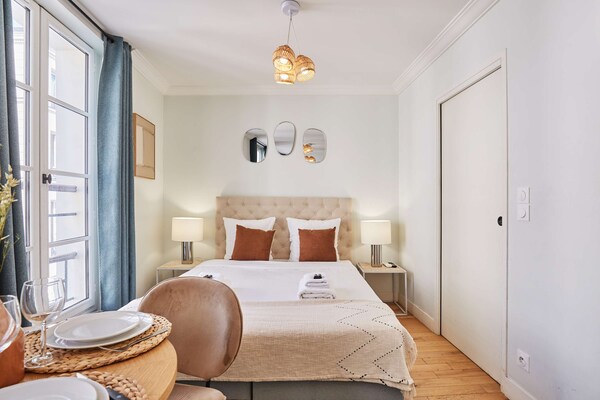 Licht studio-appartement in hartje Parijs, vlakbij Rue Montorgueil - thumbnail 5