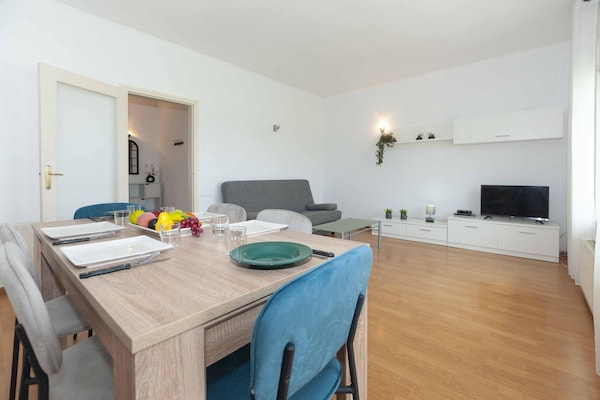 Op 1,5 km van het strand: Licht appartement in Rosas voor 6 personen - thumbnail 4