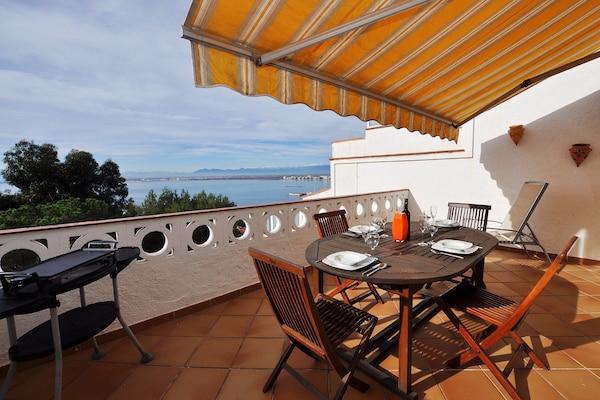 Op 600 m van het strand: appartement met zeezicht in centrum Roses - thumbnail 5