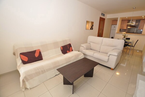 Appartement op 50 meter van strand Salatar met zwembad en tuin in Roses - thumbnail 2