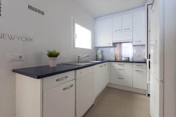 Op 700m van het strand: Ruim appartement in Rosas voor 6 personen - thumbnail 3