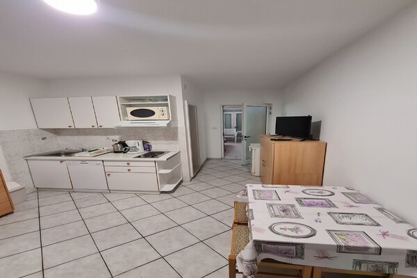 Knus appartement aan zee met tuinzicht in Brist - thumbnail 2