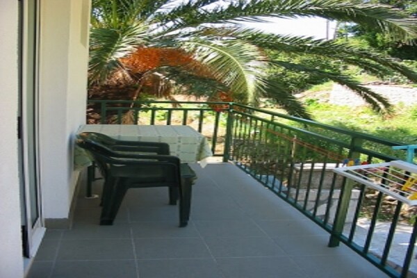 Knus appartement aan zee met tuinzicht in Brist - thumbnail 6