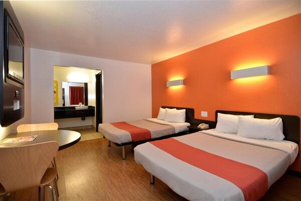 2 Full Beds  Non-smoking - フェアフィールド, CA