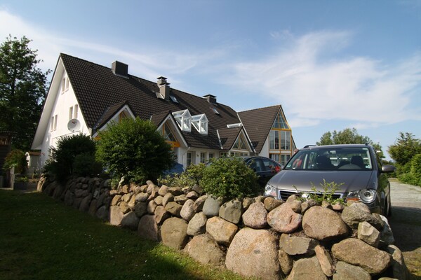 Modern appartement met terras op 1km van het strand van St. Peter-Ording - thumbnail 5