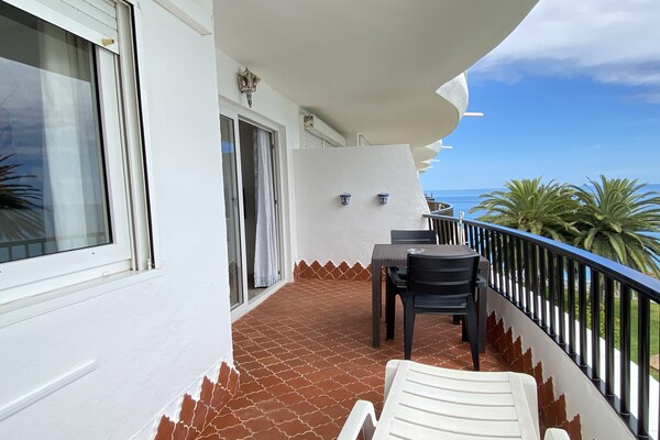 Op 300 m van het strand: sfeervol appartement in centrum Nerja - thumbnail 6