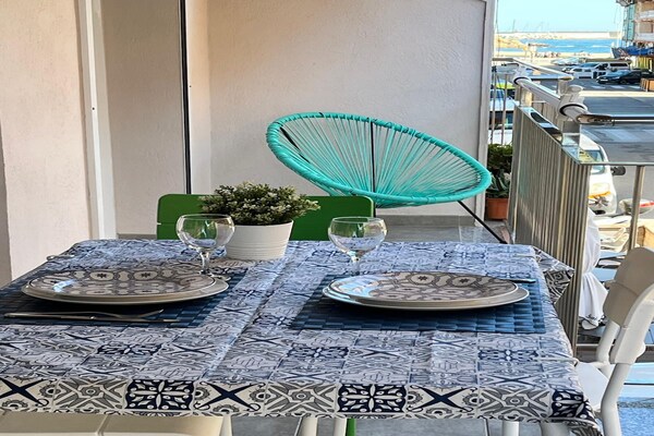 Vivalidays Josep - Modern appartement met zeezicht in hartje Blanes - thumbnail 4