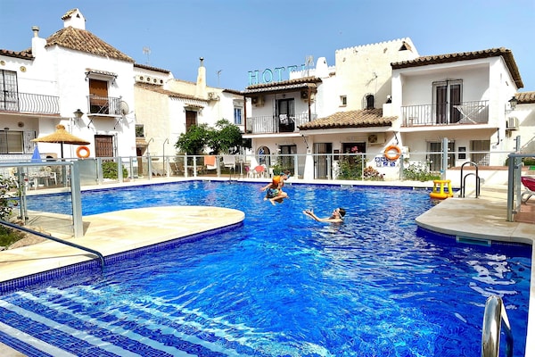 Andalusisch vakantiehuis met dakterras en gemeenschappelijk zwembad nabij strand - thumbnail 5