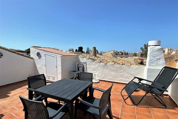 Andalusisch vakantiehuis met dakterras en gemeenschappelijk zwembad nabij strand - thumbnail 4