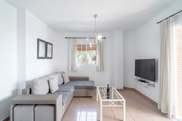 Rubarsal Burriana Beach 1J: Appartement op 30 meter van het strand - thumbnail 1