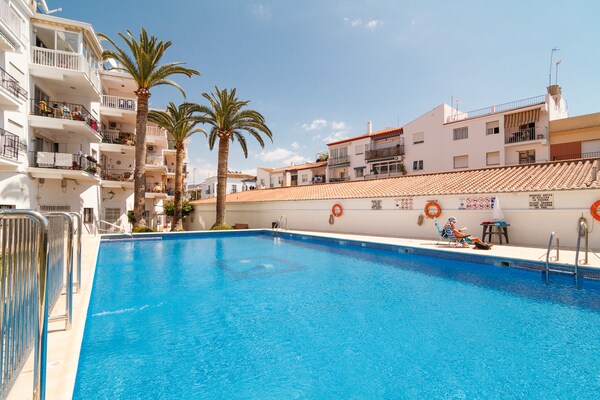 Ruim appartement in Nerja met zeezicht, op 250m van het strand - thumbnail 2