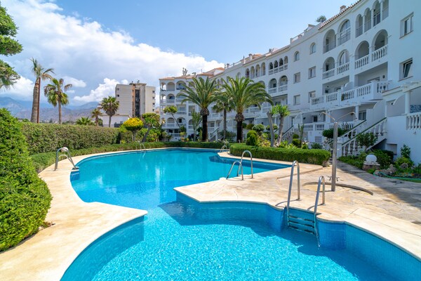 Strandappartement Stella Maris Beachfront B in Nerja, direct aan zee - thumbnail 6