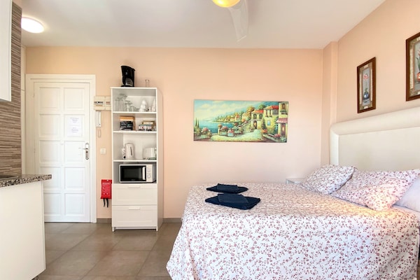 1-persoons studio in centrum Nerja op 300m van het strand - thumbnail 2