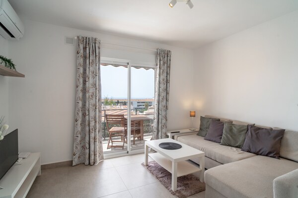 Perdigon 325 Paradise: Stijlvol appartement aan zee in Nerja voor 4 personen - thumbnail 2