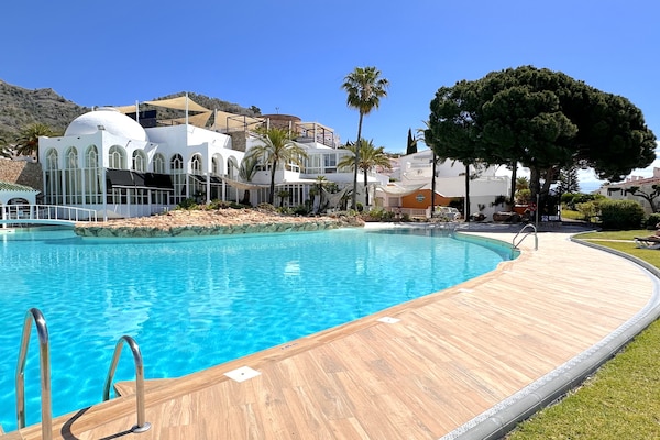 Knus appartement met zeezicht en gemeenschappelijk zwembad in Nerja - thumbnail 1