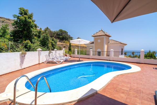 Op 500 m van het strand: Villa Tamango Hill Vistamar in Torrox Costa - thumbnail 6