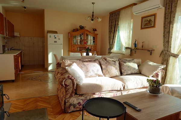 Lemi Appartement: Ruim 3-slaapkamer verblijf met tuin op 270m van zee - thumbnail 2