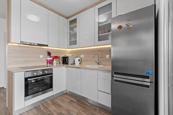 Rustiek appartement met tuin en BBQ op 500m van strand Rogoznica - thumbnail 3