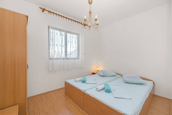 Knus appartement voor 2 nabij strand en Šibenik - thumbnail 4