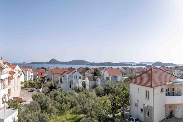 Appartement voor 6 personen met zwembad op 600m van strand in Vodice - thumbnail 6