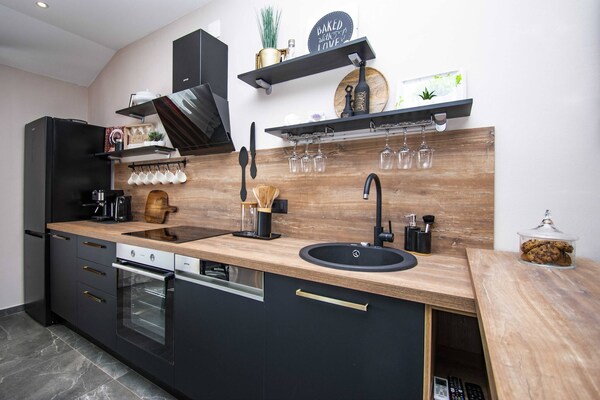 Diora Appartement in Vodice: knus verblijf met bbq nabij strand - thumbnail 2